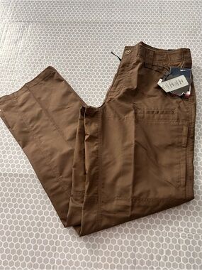 NWT Propper Tactical HLX  Multi Pockets in Brown. Size 10